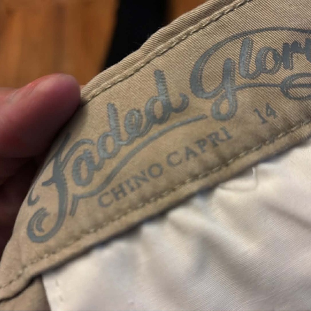 Faded Glory Women’s size 14 khakis shorts - Picture 3 of 6